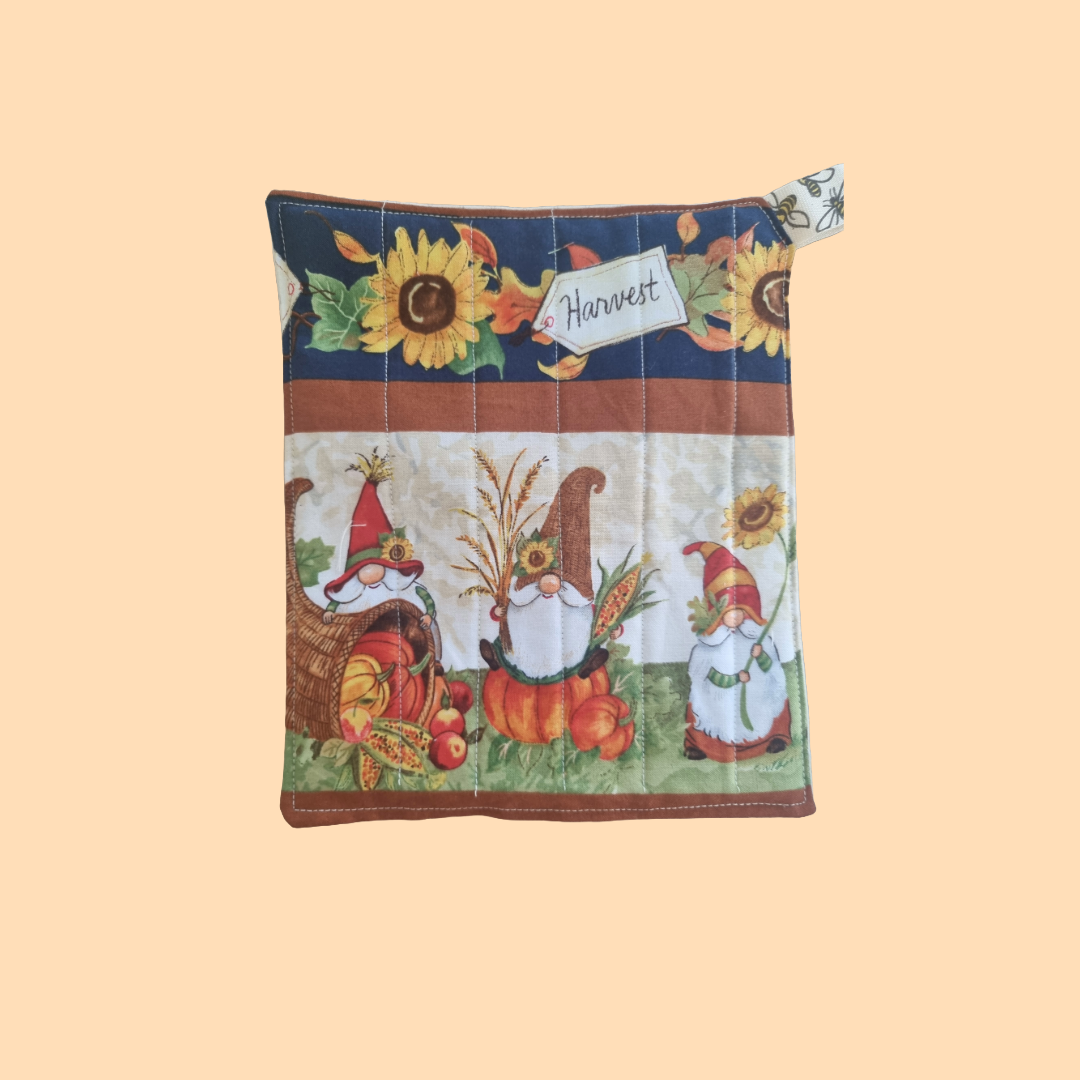 Gnome quilted potholder - Image 1